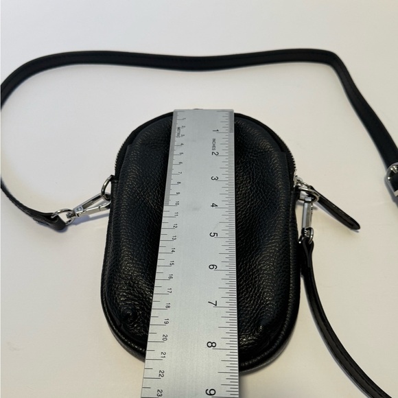 DIVINA FIRENZE Beautiful Italian Leather Crossbody - Picture 10 of 15